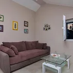 Beso Apartment