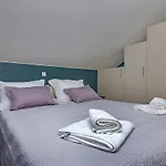 Beso Apartment