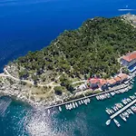 Beso Makarska