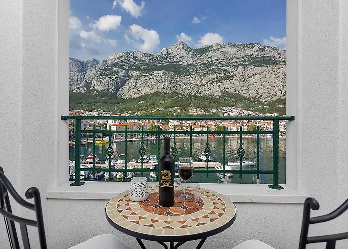 Beso Lägenhet Makarska
