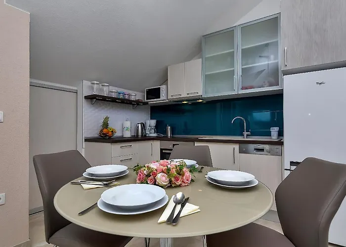 Beso Макарська