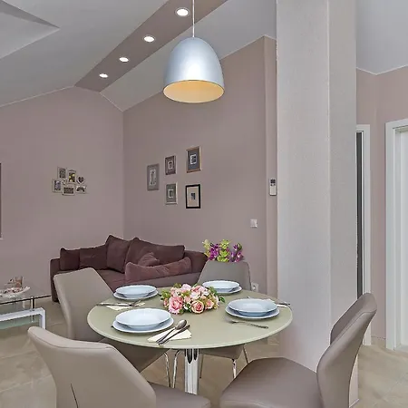 Beso Lägenhet Makarska